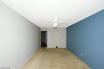 879 Hampton Ridge Drive, Akron, OH 44313 - Photo 20