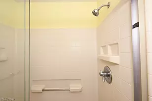 879 Hampton Ridge Dr, Akron, OH 44313 - Photo 26