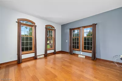 6232 Oak Point, Lorain, OH 44053 - Photo 4
