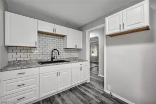 17419 Lotus Dr, Loveland, OH 44128 - Photo 10