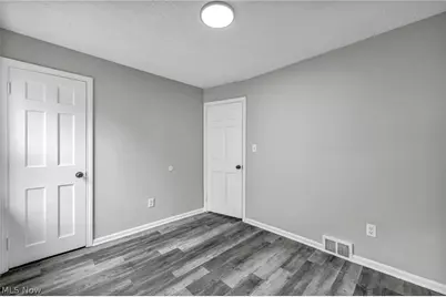 17419 Lotus Drive, Loveland, OH 44128 - Photo 18