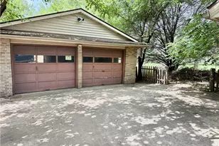 1201 Benskin Ave SW, Canton, OH 44710 - Photo 4