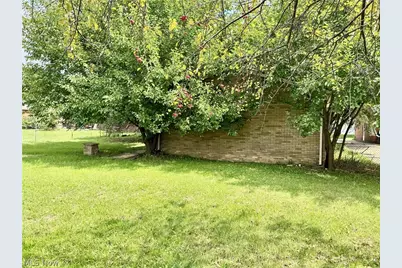 1201 Benskin Avenue SW, Canton, OH 44710 - Photo 12