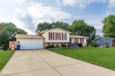 13485 Sunflower Avenue NW, Mogadore, OH 44260 - Photo 2