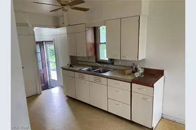 3487 W 63rd Street, Loveland, OH 44102 - Photo 2