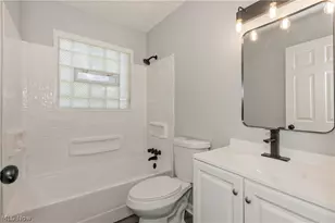 2215 Willowrow Ave NE, Canton, OH 44705 - Photo 28