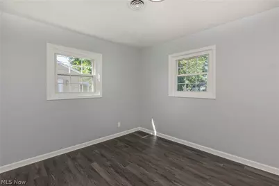 2215 Willowrow Avenue NE, Canton, OH 44705 - Photo 22