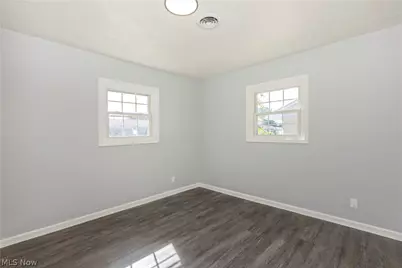 2215 Willowrow Avenue NE, Canton, OH 44705 - Photo 18