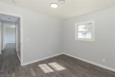 2215 Willowrow Avenue NE, Canton, OH 44705 - Photo 20