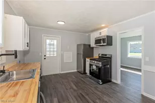 2215 Willowrow Ave NE, Canton, OH 44705 - Photo 12