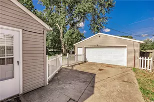 2215 Willowrow Ave NE, Canton, OH 44705 - Photo 30