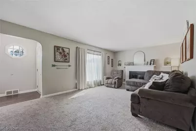 1743 Jefferson Road NE, Massillon, OH 44646 - Photo 8