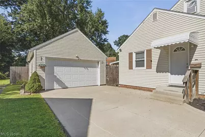 1743 Jefferson Road NE, Massillon, OH 44646 - Photo 6