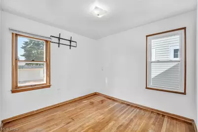 30213 Robert Street, Wickliffe, OH 44092 - Photo 18