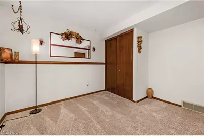 782 Pasadena Avenue, Sheffield Lake, OH 44054 - Photo 20