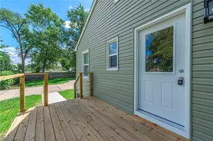 399 Olive St, Elyria, OH 44035 - Photo 4