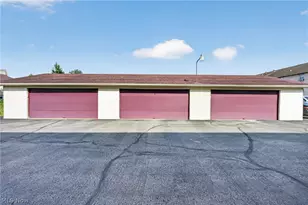 7349 Eisenhower Dr, Boardman, OH 44512 - Photo 32