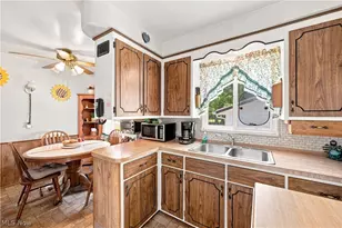 265 E 317th St, Willowick, OH 44095 - Photo 8
