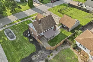 571 Wesleyan Ave, Barberton, OH 44203 - Photo 4