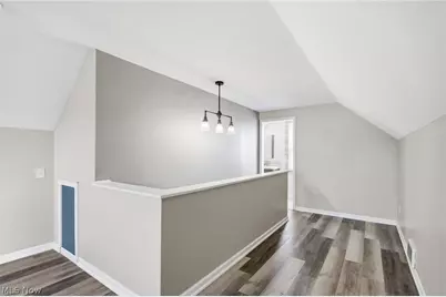 571 Wesleyan Avenue, Barberton, OH 44203 - Photo 24