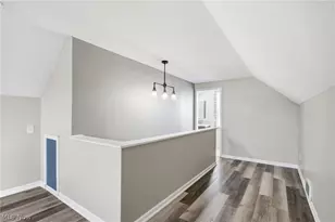 571 Wesleyan Ave, Barberton, OH 44203 - Photo 24