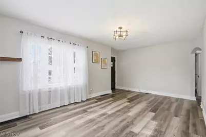 571 Wesleyan Avenue, Barberton, OH 44203 - Photo 10