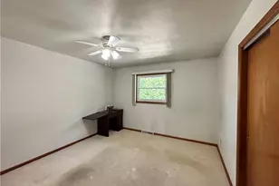 128 Starvaggi Dr, Weirton, WV 26062 - Photo 12