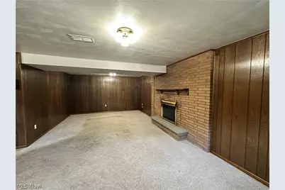128 Starvaggi Drive, Weirton, WV 26062 - Photo 14