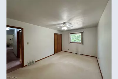 128 Starvaggi Drive, Weirton, WV 26062 - Photo 10