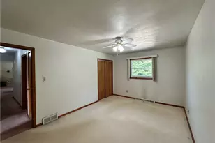 128 Starvaggi Dr, Weirton, WV 26062 - Photo 10