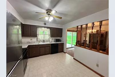 128 Starvaggi Drive, Weirton, WV 26062 - Photo 6