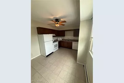 2520 Flintridge Drive #6, Austintown, OH 44515 - Photo 4