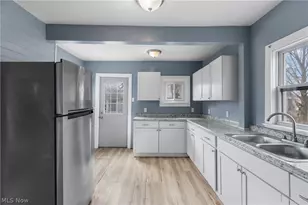 594 Columbia Ave, Akron, OH 44310 - Photo 12