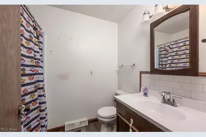 5326 Hillsboro Avenue SE, Canton, OH 44707 - Photo 16