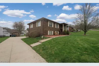 5326 Hillsboro Avenue SE, Canton, OH 44707 - Photo 2