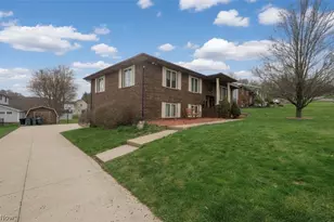 5326 Hillsboro Ave SE, Canton, OH 44707 - Photo 2