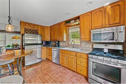 82 Ward Avenue, New Middletown, OH 44442 - Photo 2