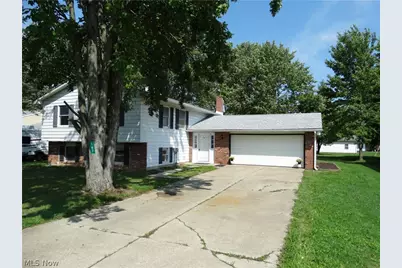167 Maple Street, Jefferson, OH 44047 - Photo 2