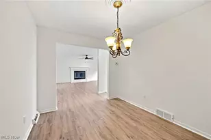 29008 Uxbridge Dr, Willowick, OH 44095 - Photo 8
