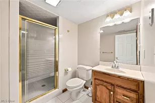 29008 Uxbridge Dr, Willowick, OH 44095 - Photo 32