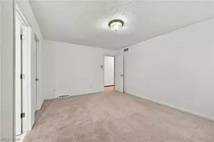 29008 Uxbridge Dr, Willowick, OH 44095 - Photo 18