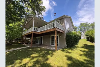 197 Ashtabula Point, Roaming Shores, OH 44084 - Photo 2