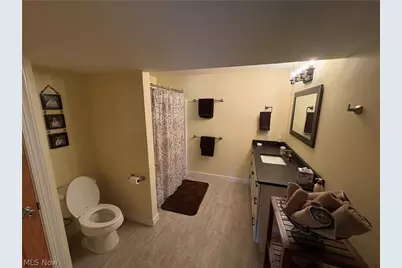 197 Ashtabula Point, Roaming Shores, OH 44084 - Photo 26