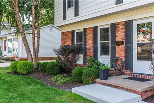 419 Ridgewood Dr, Eastlake, OH 44095 - Photo 4