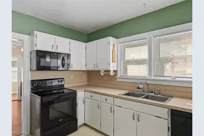 2472 4th Street, Cuyahoga Falls, OH 44221 - Photo 12