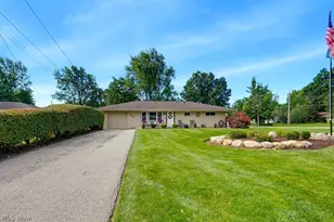 1342 Roseland Dr, Macedonia, OH 44056 - Photo 2