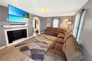 911 17th St NE, Massillon, OH 44646 - Photo 4