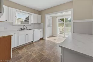324 Tuscarawas Ave NW, Brewster, OH 44613 - Photo 14