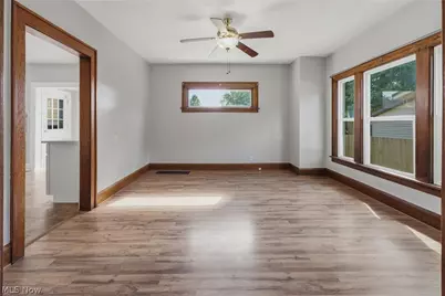 324 Tuscarawas Avenue NW, Brewster, OH 44613 - Photo 12