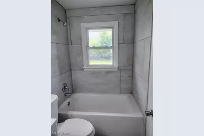 4435 Norquest Boulevard, Youngstown, OH 44515 - Photo 12
